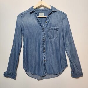 American Eagle Boyfriend Fit Women's Light Wash Demin Button-down Shirt XS